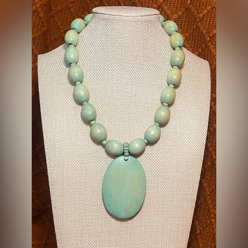 🕸️ Vintage Boho Wooden Beaded Necklace With Large Oval Wood Pendant